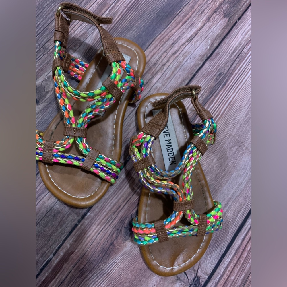 STEVE MADDEN SANDALS